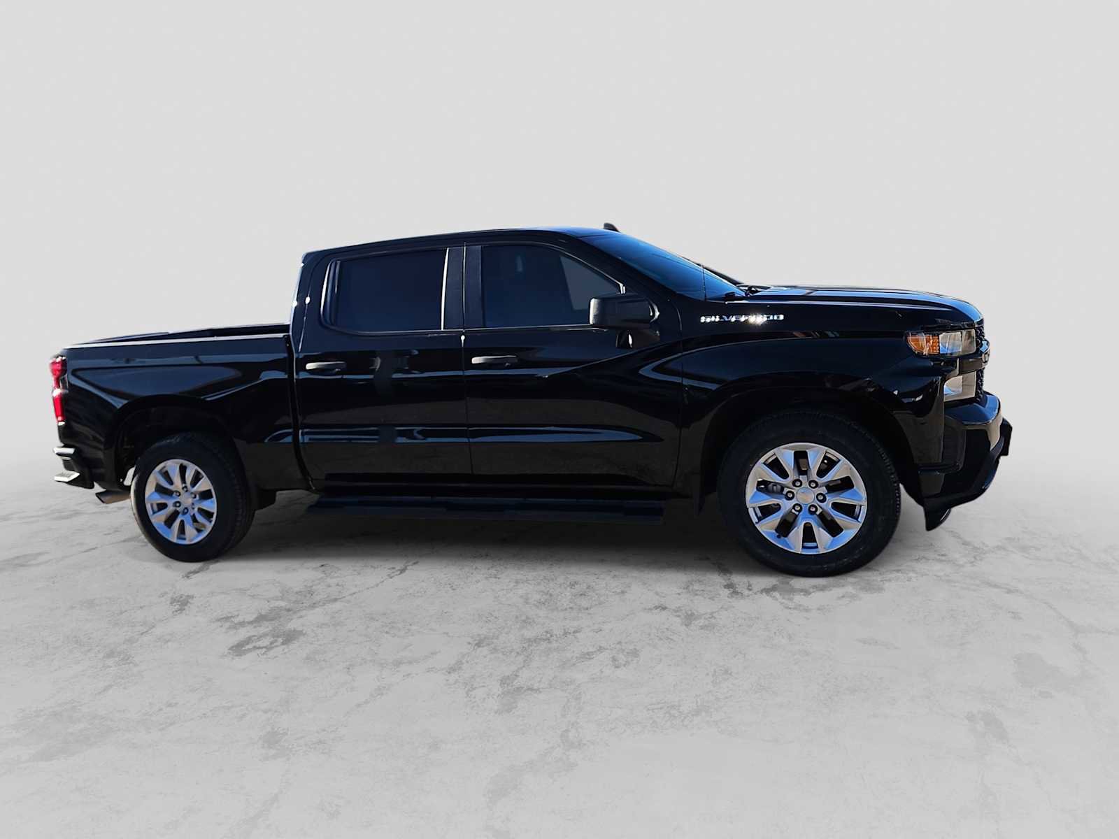 Used 2020 Chevrolet Silverado 1500 Custom w/ Custom Value Package image 9