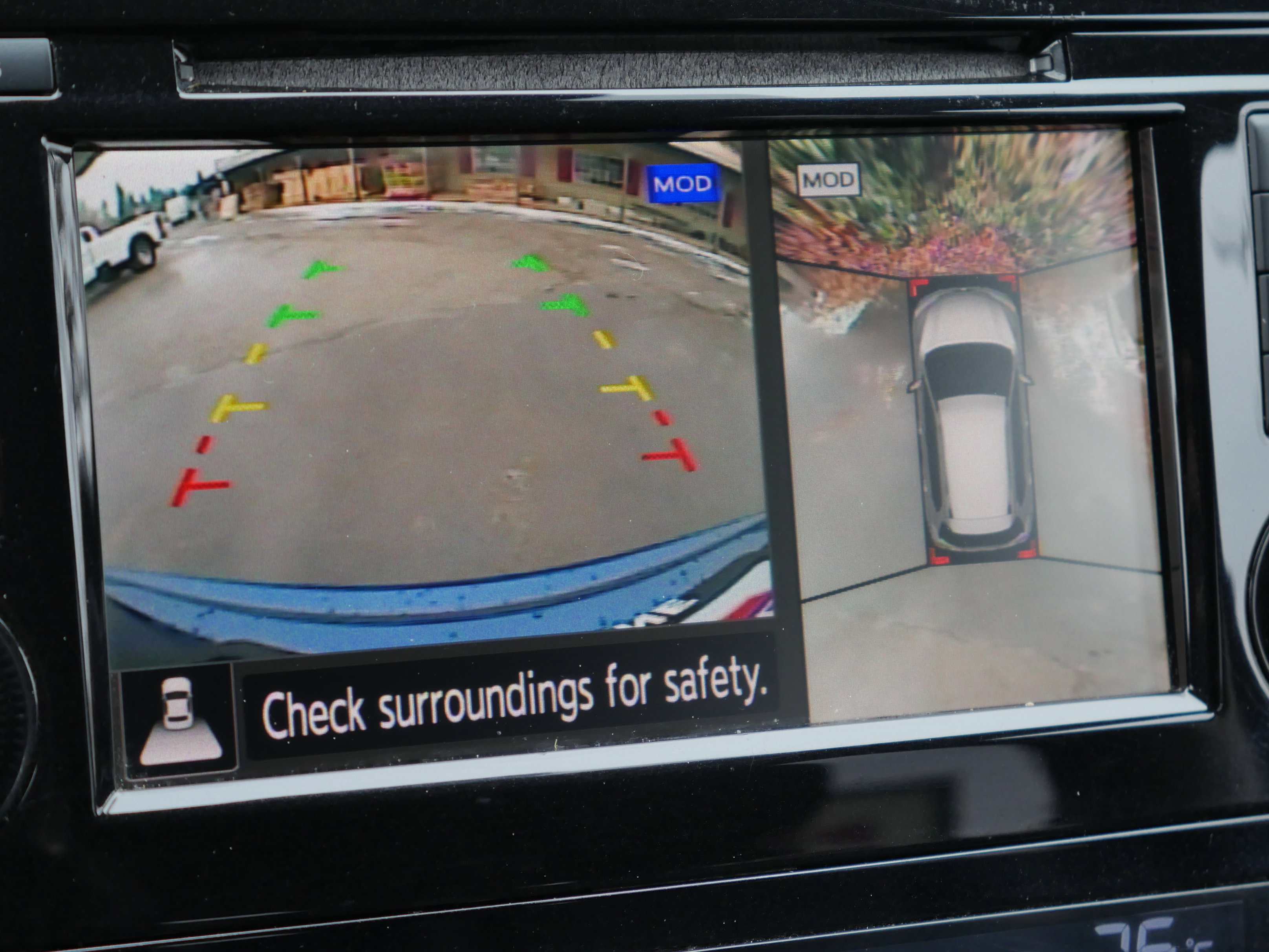 Used 2018 Nissan Rogue SL w/ Premium Package image 14