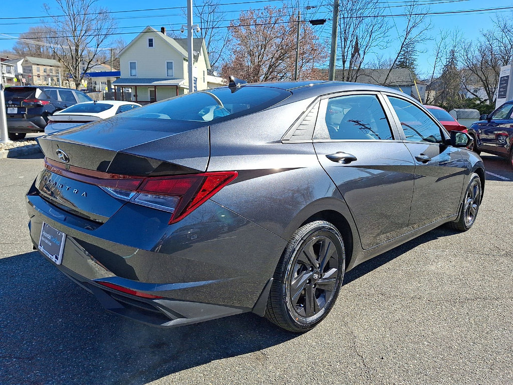 Certified 2023 Hyundai Elantra SEL FWD image 24