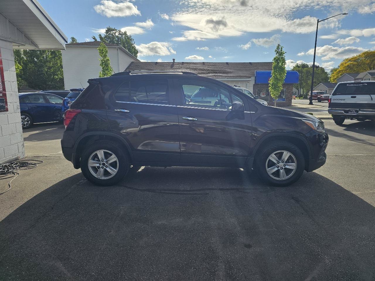 Used 2020 Chevrolet Trax LT w/ LT Convenience Package AWD/4WD image 13