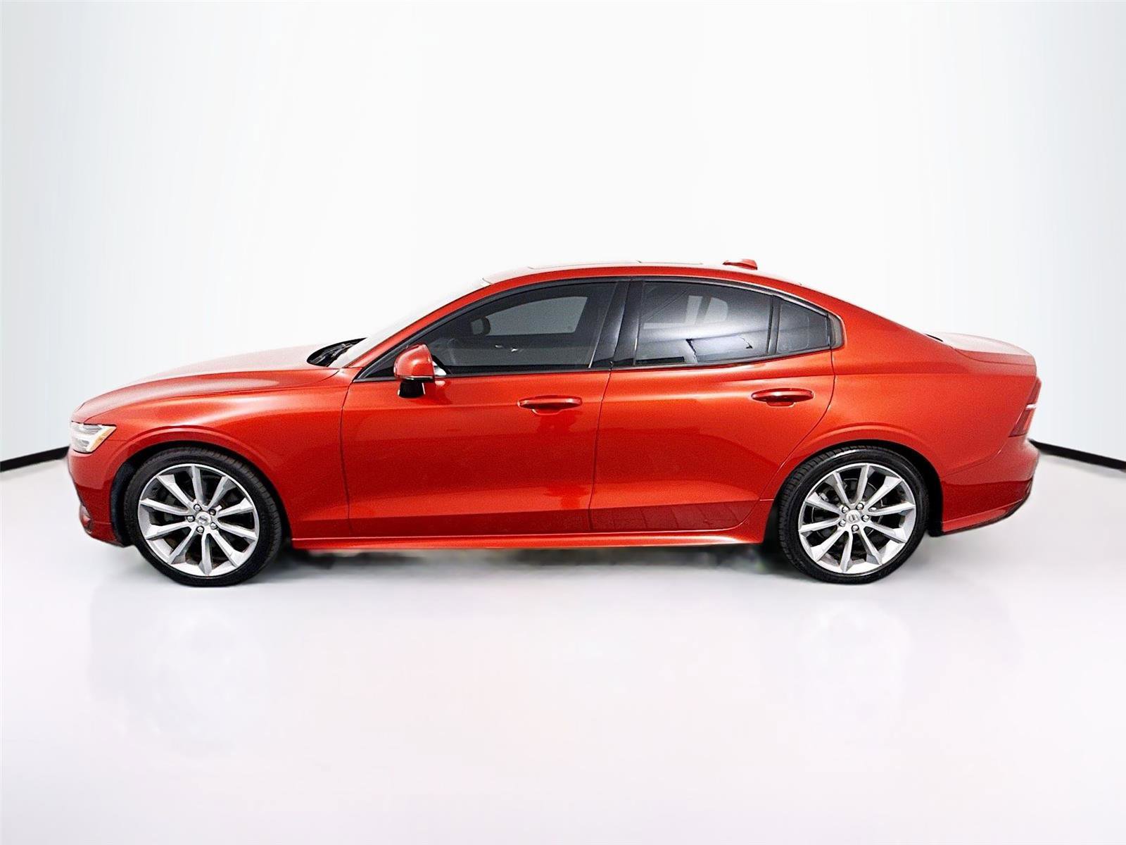 Used 2019 Volvo S60 T5 Momentum w/ Premium Package image 30