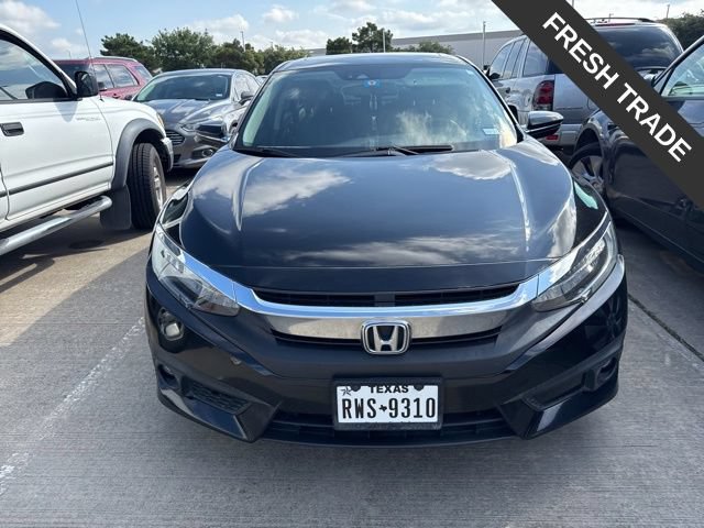 Used 2018 Honda Civic Touring image 2