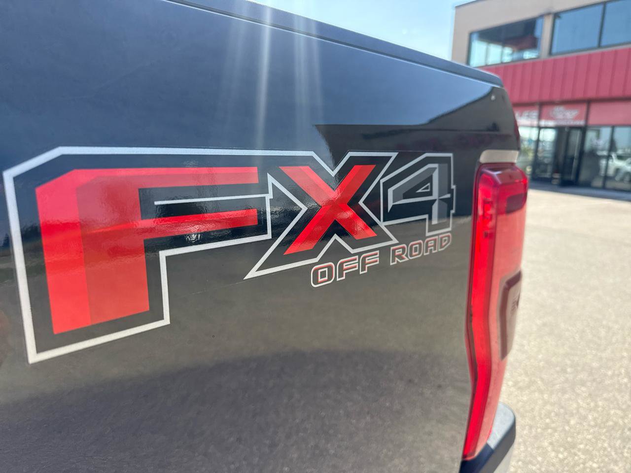 Used 2019 Ford F350 Lariat w/ Lariat Ultimate Package AWD/4WD image 37