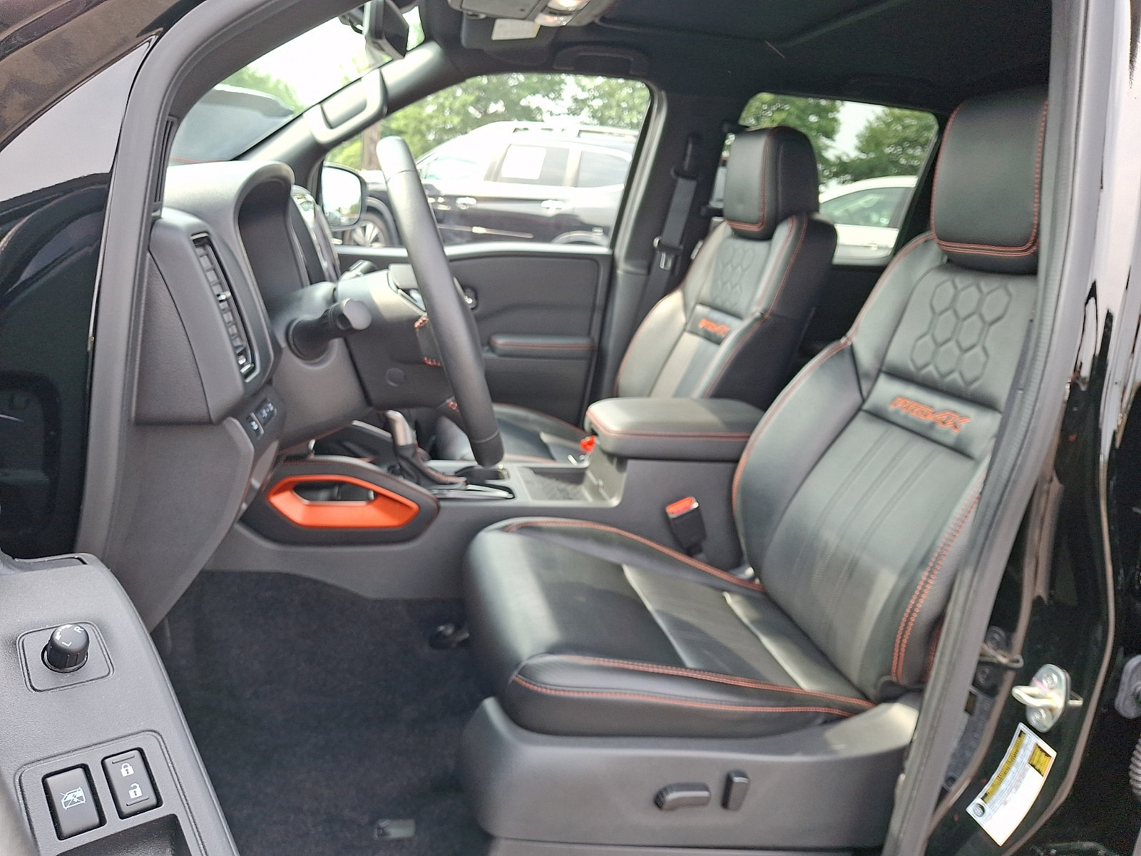 Certified 2023 Nissan Frontier PRO-4X w/ Pro-4X Premium Package AWD/4WD image 16