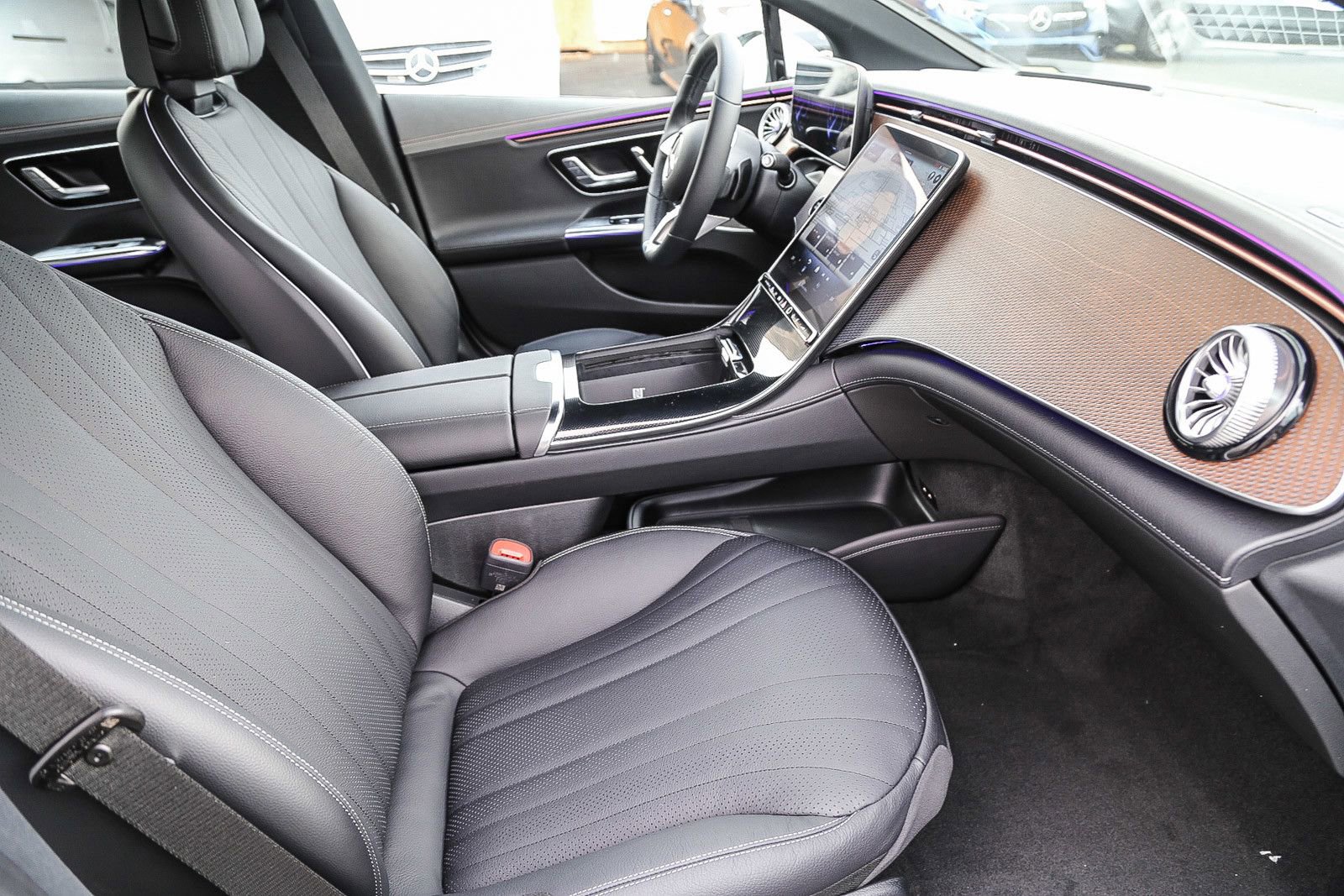 Used 2024 Mercedes-Benz EQE 350+ 4MATIC Sedan image 21