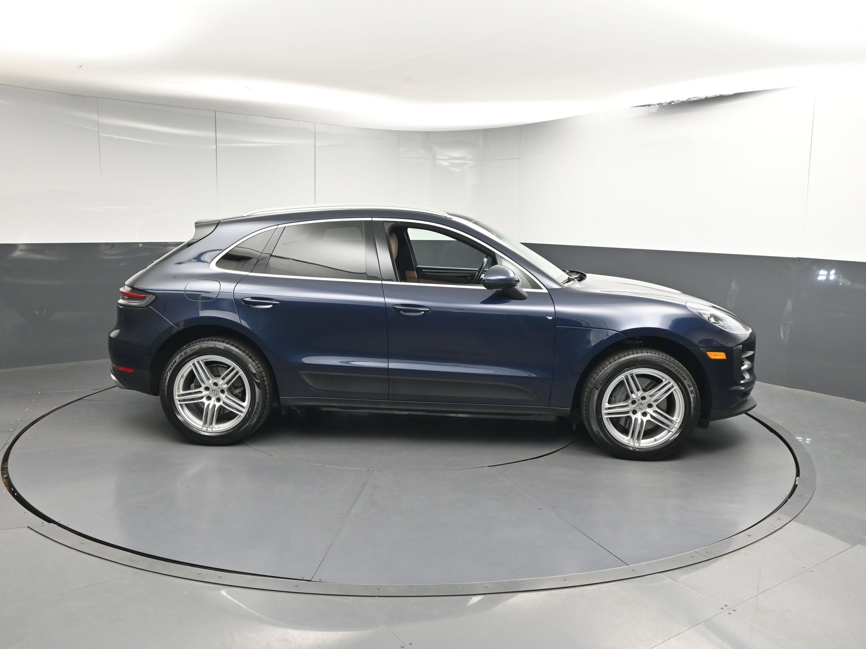 Certified 2020 Porsche Macan S image 26