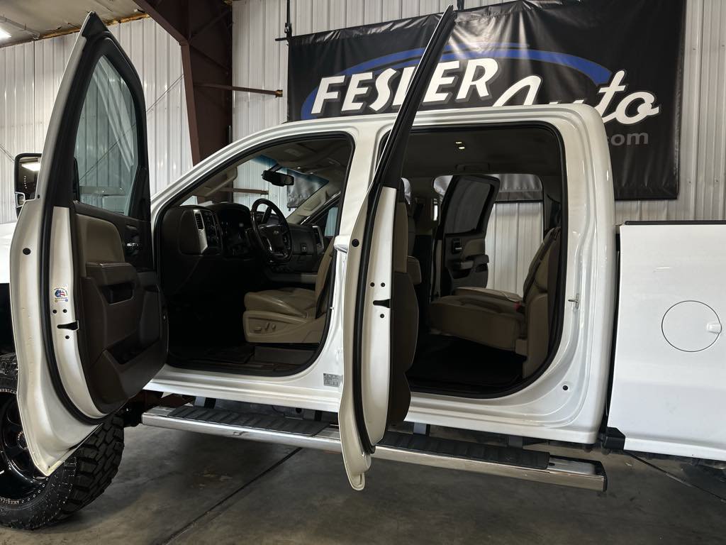 Used 2017 Chevrolet Silverado 2500 LTZ w/ Duramax Plus Package image 10