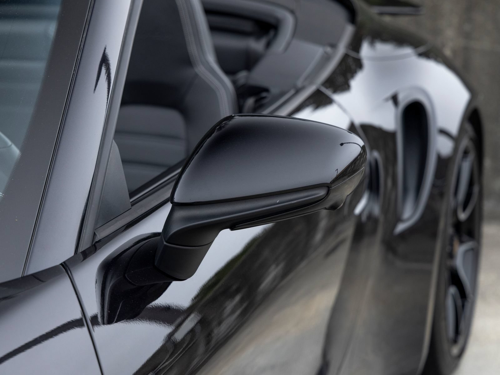 Certified 2023 Porsche 911 Turbo AWD/4WD image 17