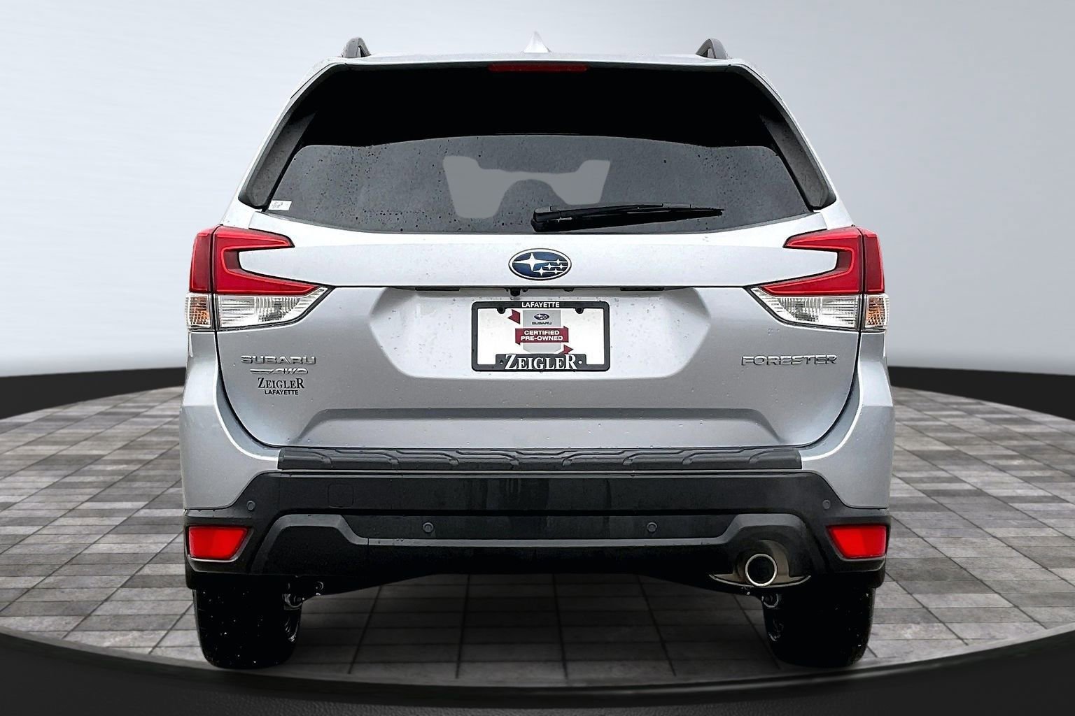 Used 2020 Subaru Forester Limited image 4