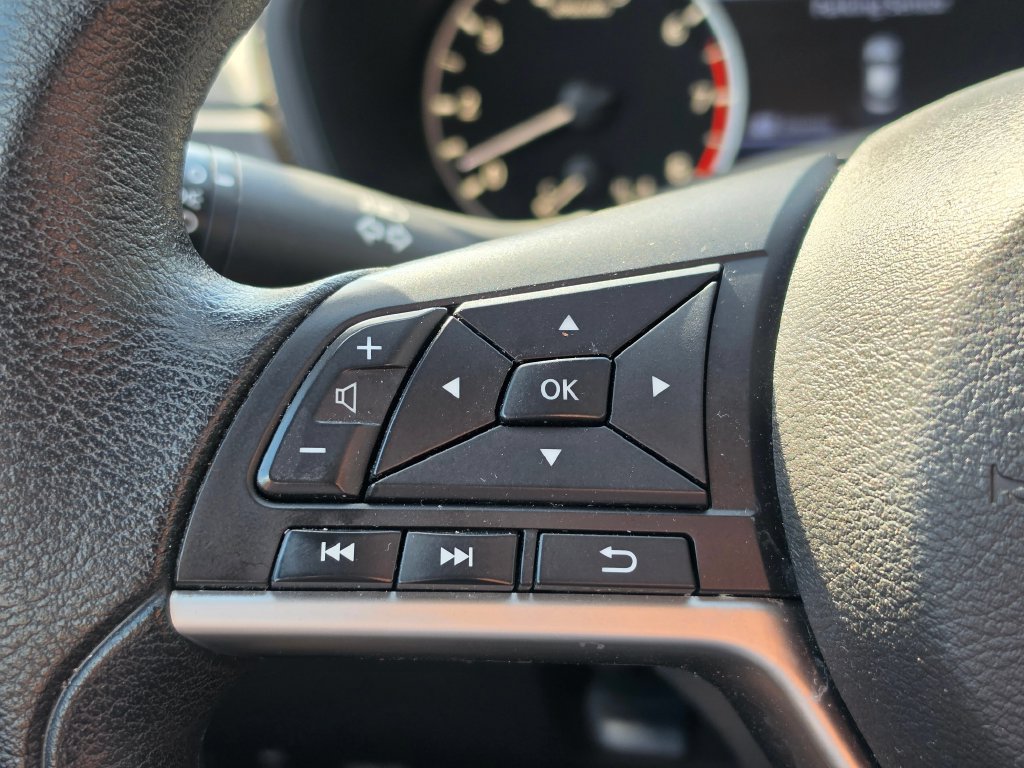 Used 2024 Nissan Altima 2.5 SV FWD image 31