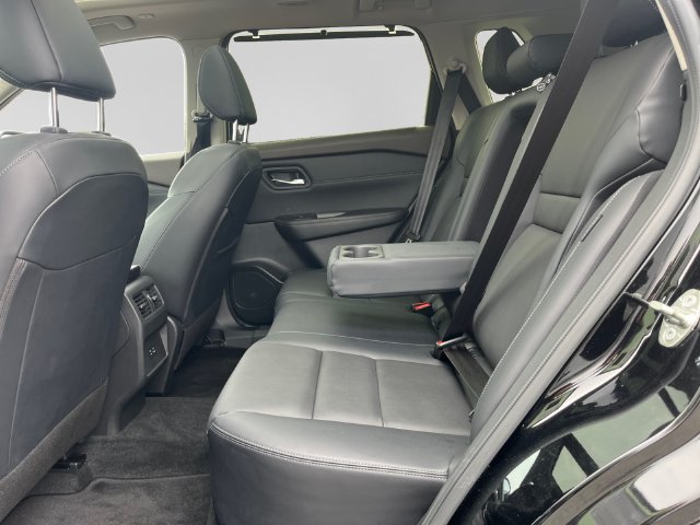 Certified 2023 Nissan Rogue SV w/ SV Premium B Package AWD/4WD image 19