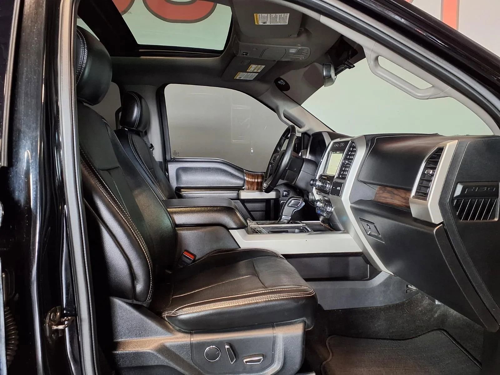 Used 2018 Ford F150 Lariat AWD/4WD image 11