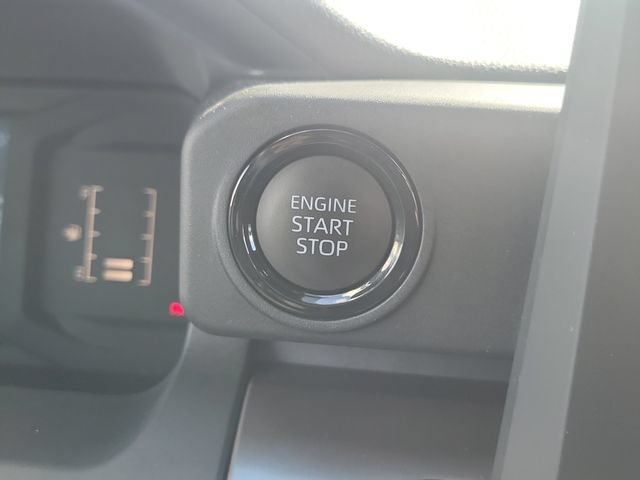 Used 2024 Toyota Tacoma SR5 AWD/4WD image 32