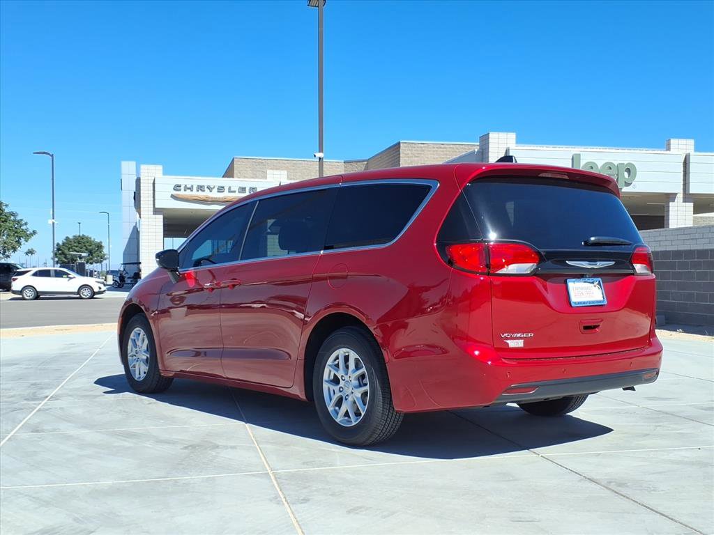 New 2026 Chrysler Voyager LX image 4
