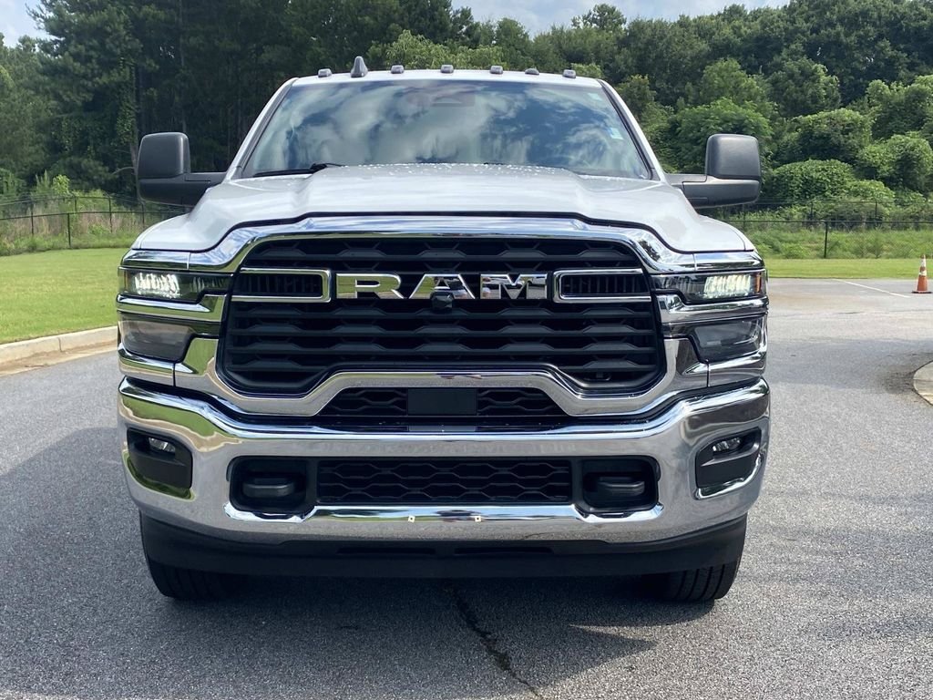 Used 2026 RAM 2500 Tradesman w/ Chrome Appearance Group AWD/4WD image 10
