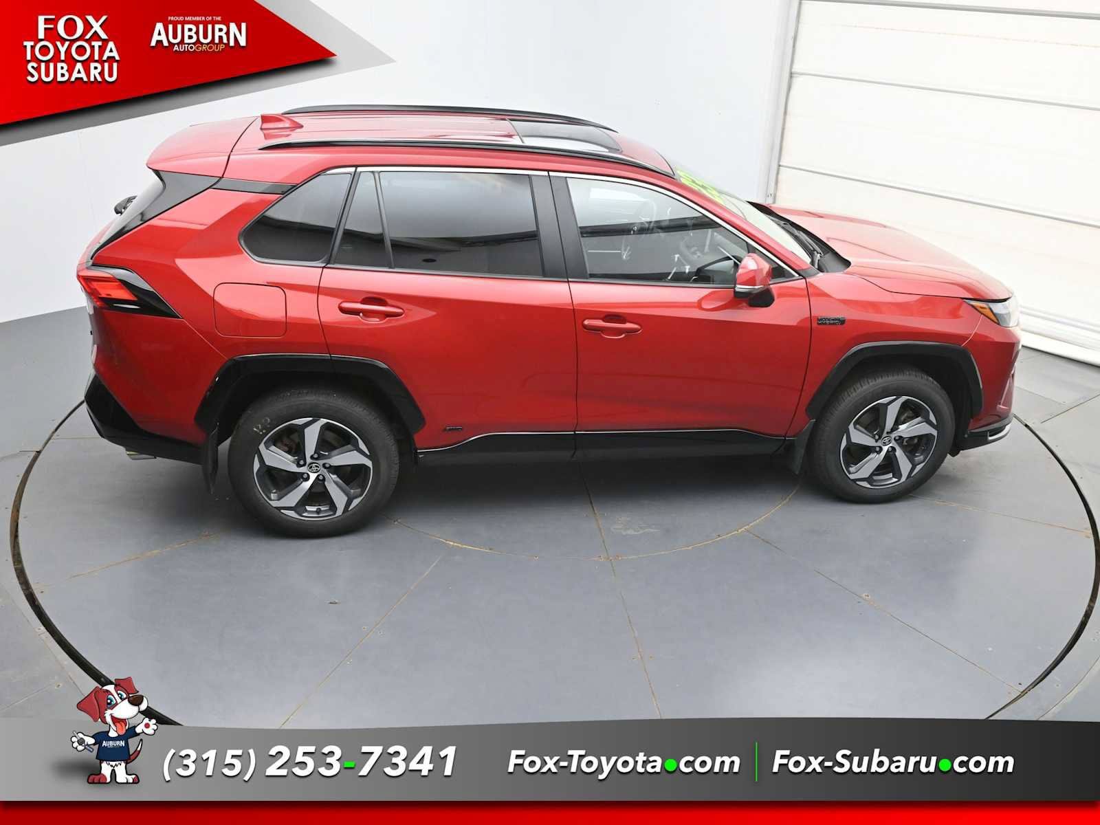 Used 2023 Toyota RAV4 SE w/ Weather & Moonroof Package AWD/4WD image 29