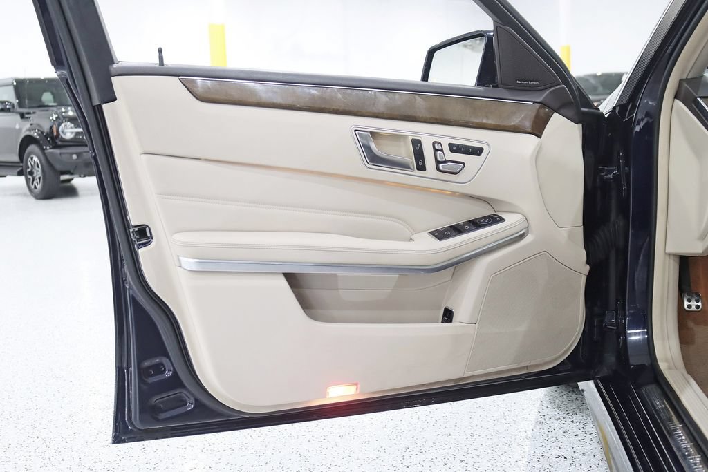 Used 2016 Mercedes-Benz E 350 4MATIC Wagon w/ Premium Package image 31