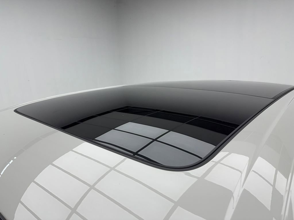 Used 2023 Porsche Cayenne image 11