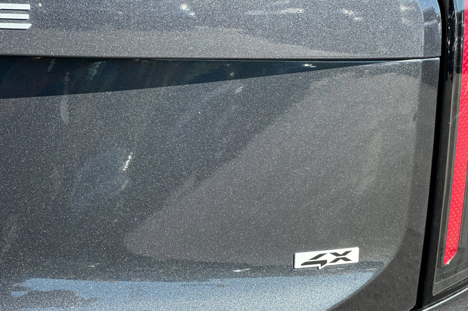 Certified 2024 Kia Telluride SX Prestige w/ Towing Package image 32