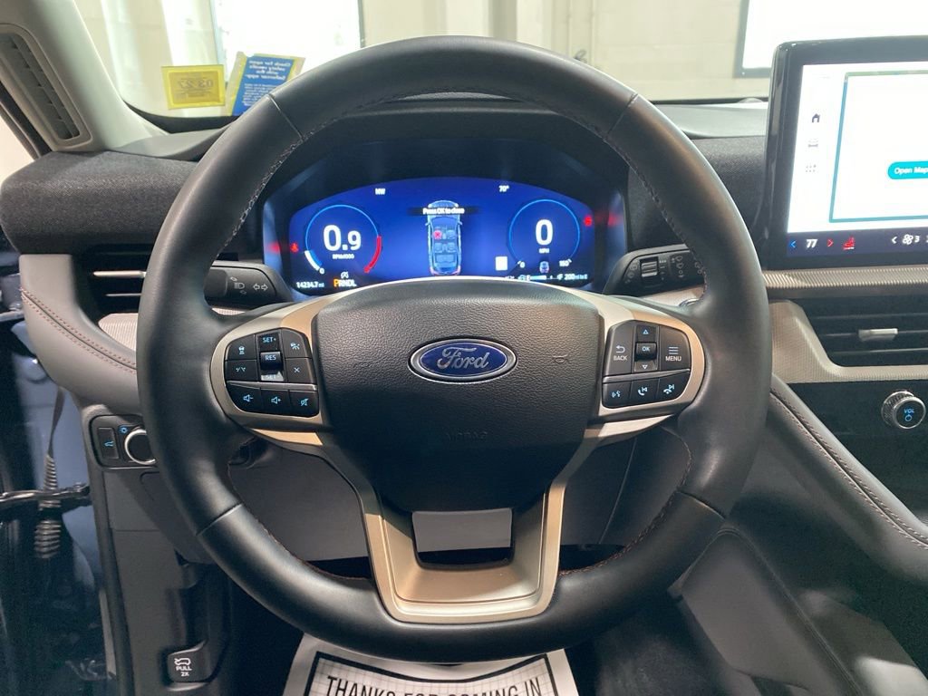 Used 2025 Ford Explorer Active image 22