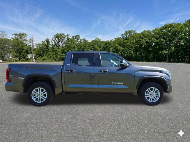Used 2023 Toyota Tundra SR5 w/ SR5 Convenience Package AWD/4WD image 5