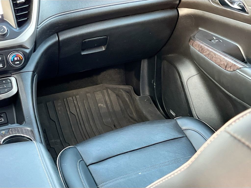 Used 2022 GMC Acadia Denali w/ Denali Ultimate Package image 25