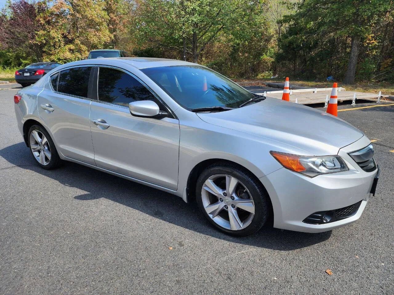 Used 2013 Acura ILX w/ Technology Package image 5
