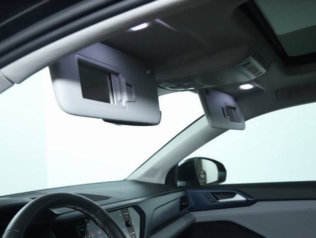 Used 2024 Volkswagen Taos SE image 20