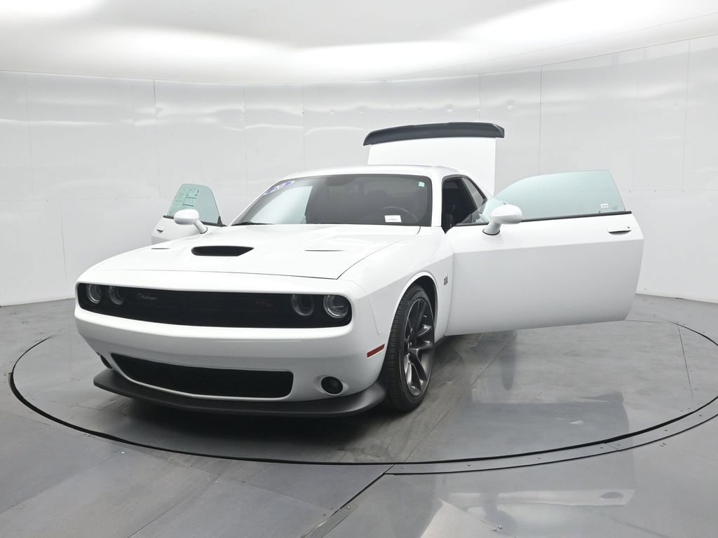 Used 2020 Dodge Challenger R/T Scat Pack RWD image 26