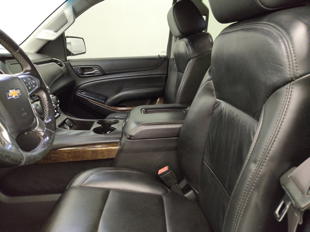 Used 2015 Chevrolet Suburban LS RWD image 17