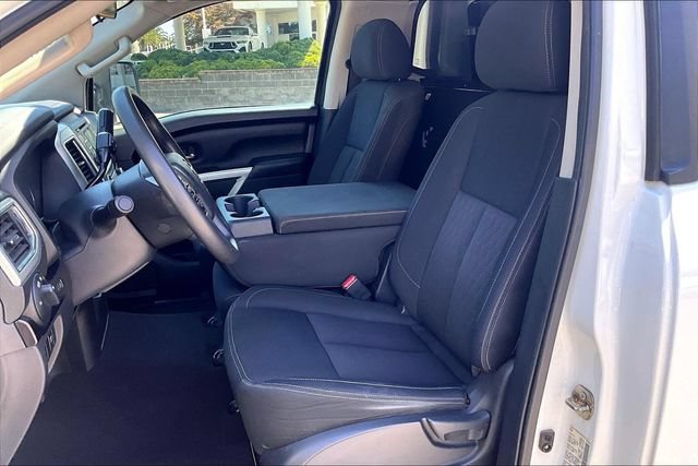 Used 2017 Nissan Titan SV RWD image 24
