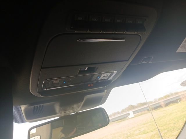 Used 2025 Ford F250 Lariat w/ Chrome Package image 16