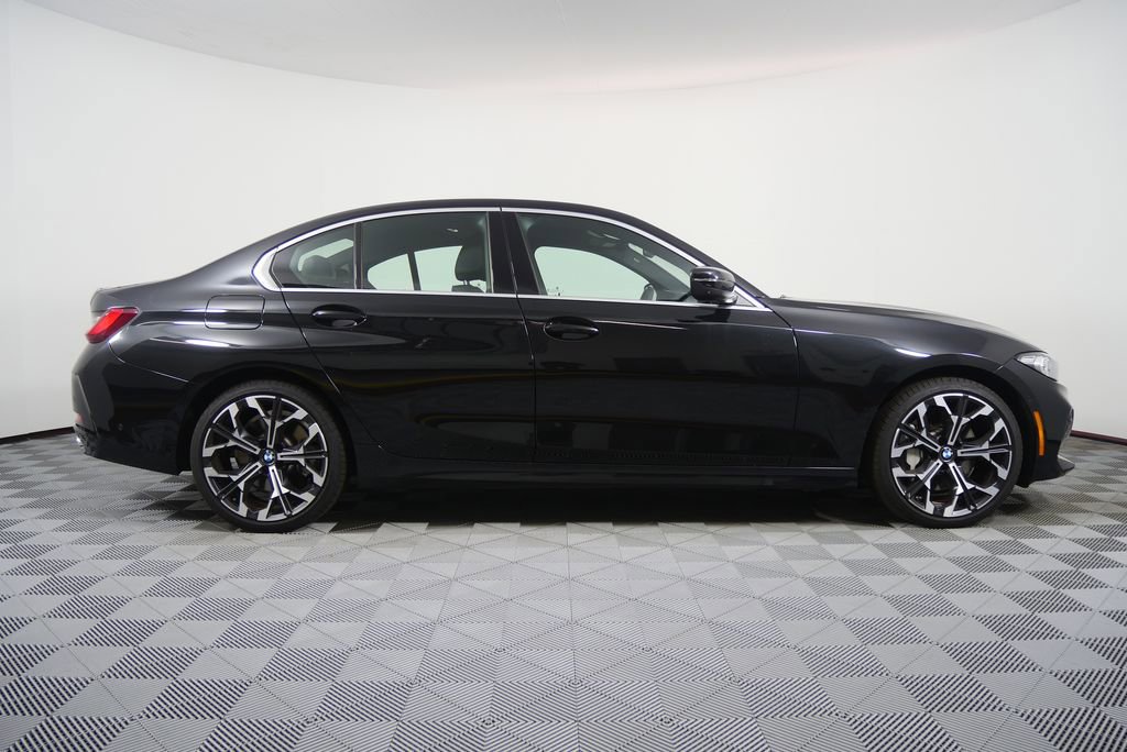 Used 2025 BMW 330i Sedan image 2