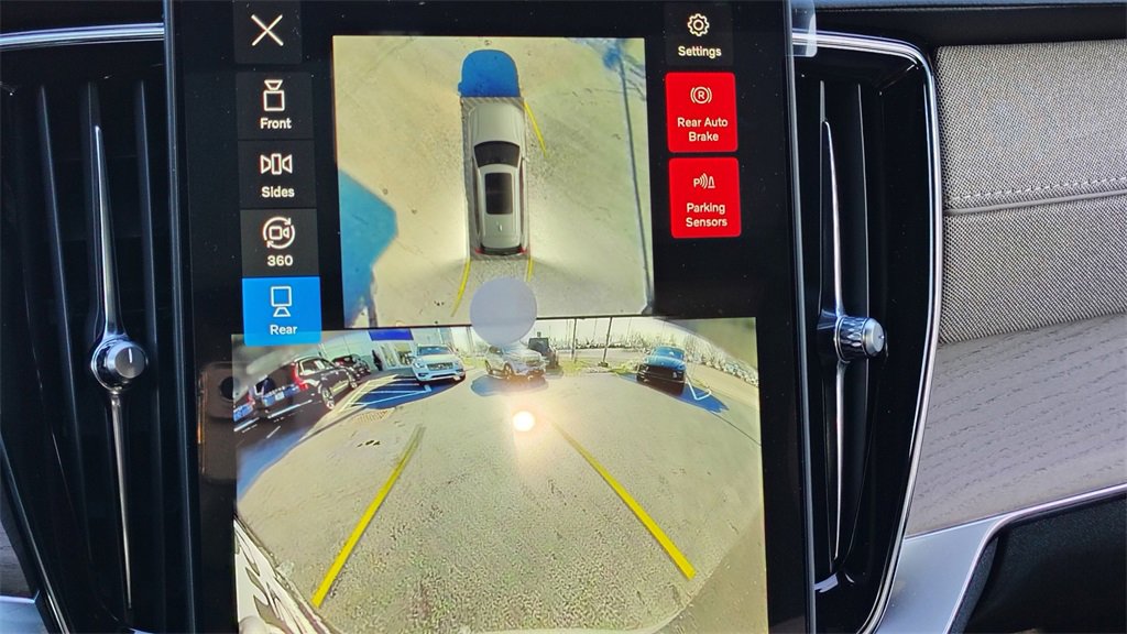 New 2026 Volvo XC90 B6 Plus image 22