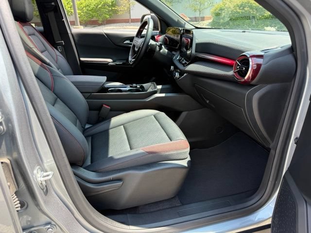 Used 2025 Chevrolet Equinox RS w/ Safety and Technology Package AWD/4WD image 33