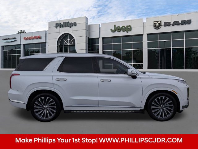 Used 2025 Hyundai Palisade Calligraphy AWD/4WD image 2