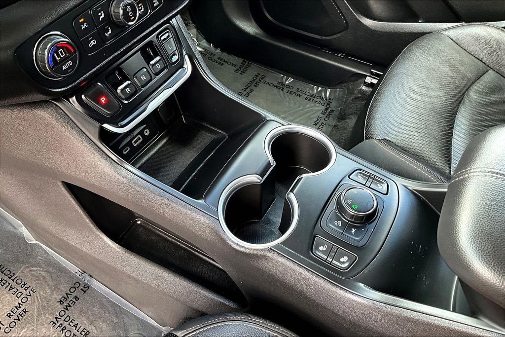 Used 2020 GMC Terrain SLT image 14