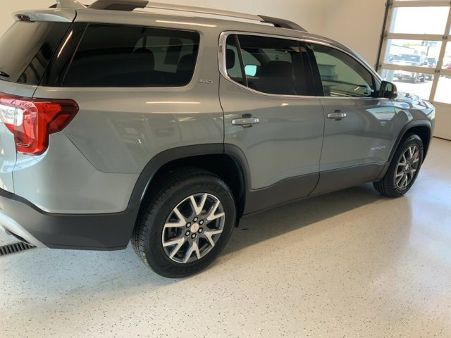 Used 2023 GMC Acadia SLT w/ Technology Package image 10