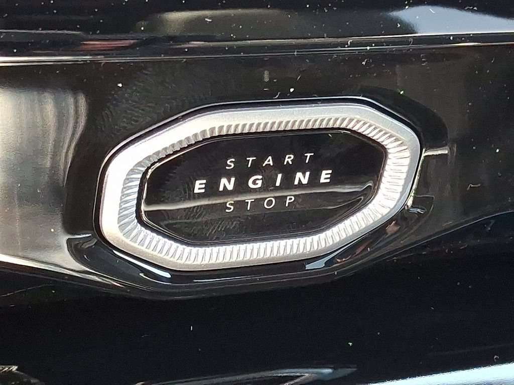 New 2026 Jeep Grand Cherokee Altitude AWD/4WD image 17