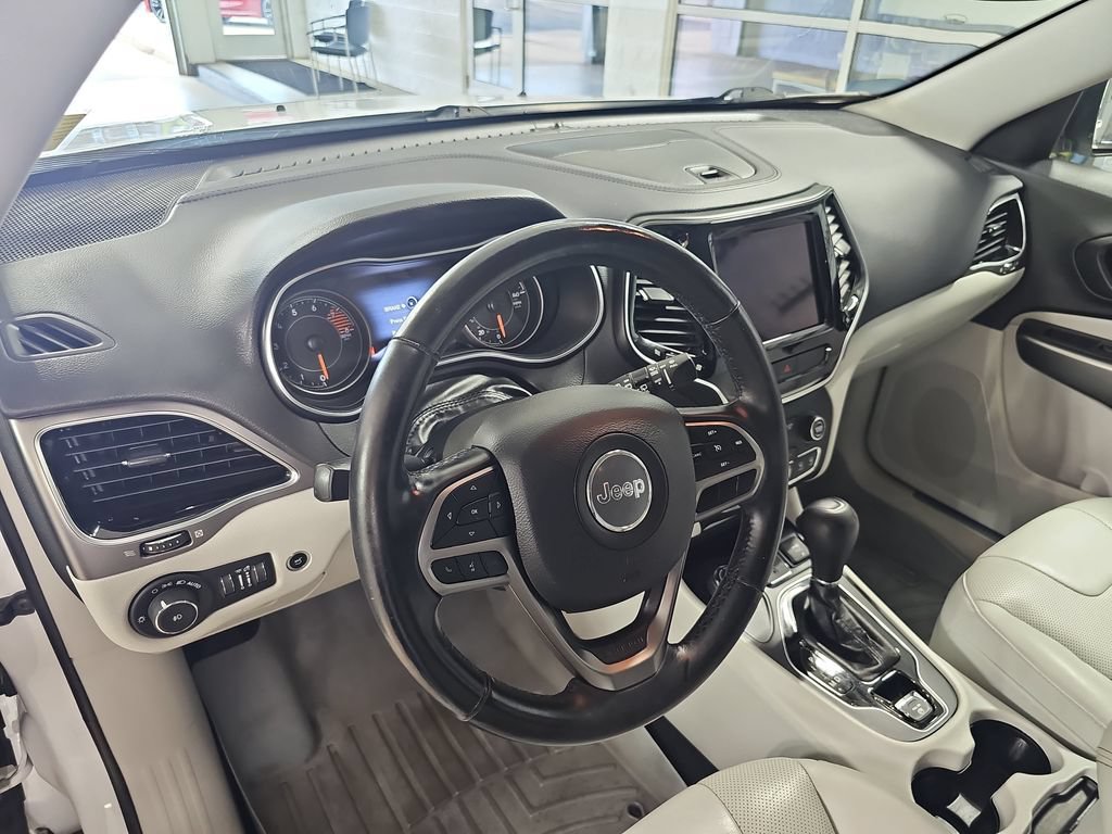 Used 2020 Jeep Cherokee Limited AWD/4WD image 21