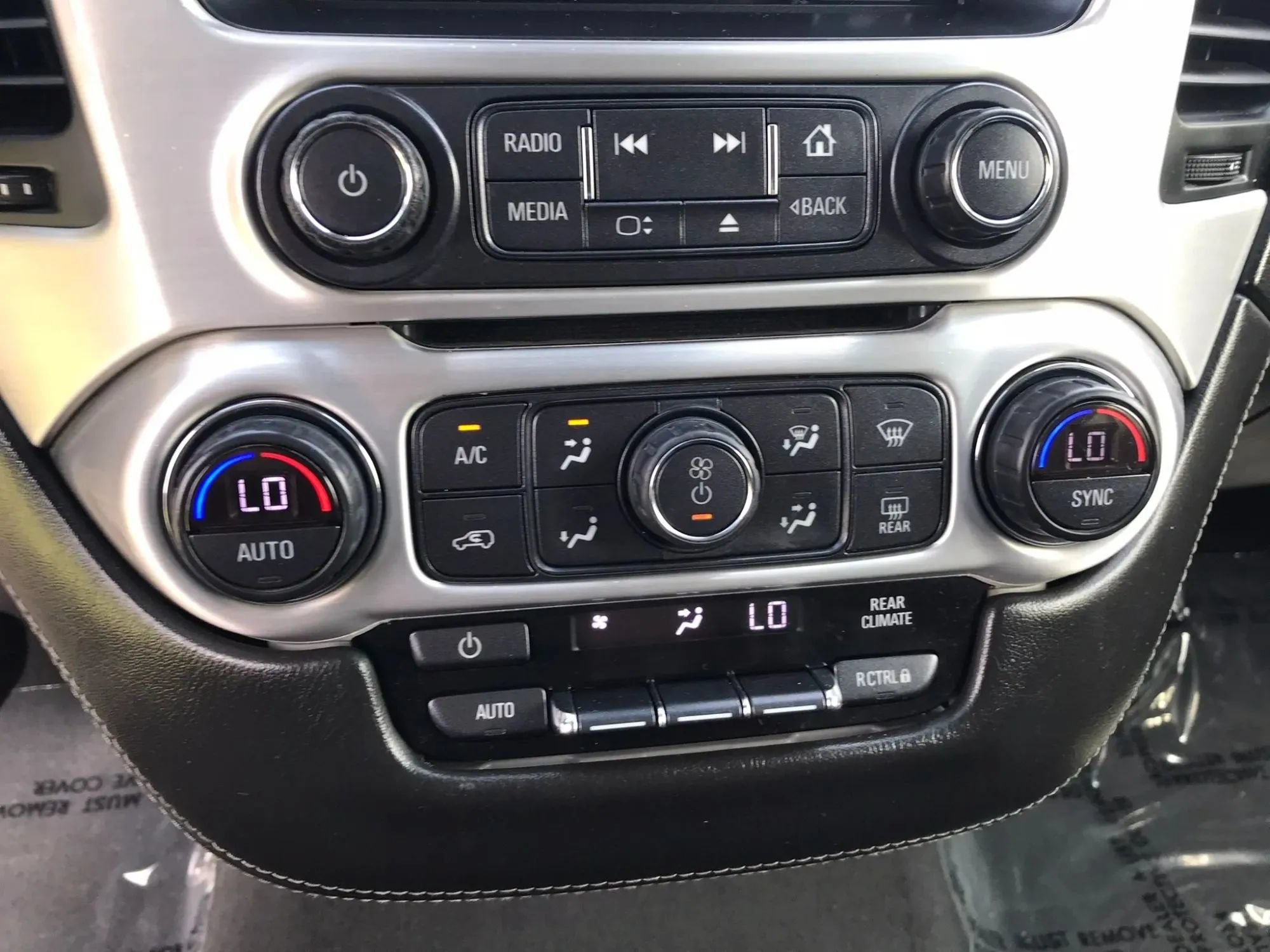Used 2019 GMC Yukon XL SLE w/ SLE Value Package AWD/4WD image 30