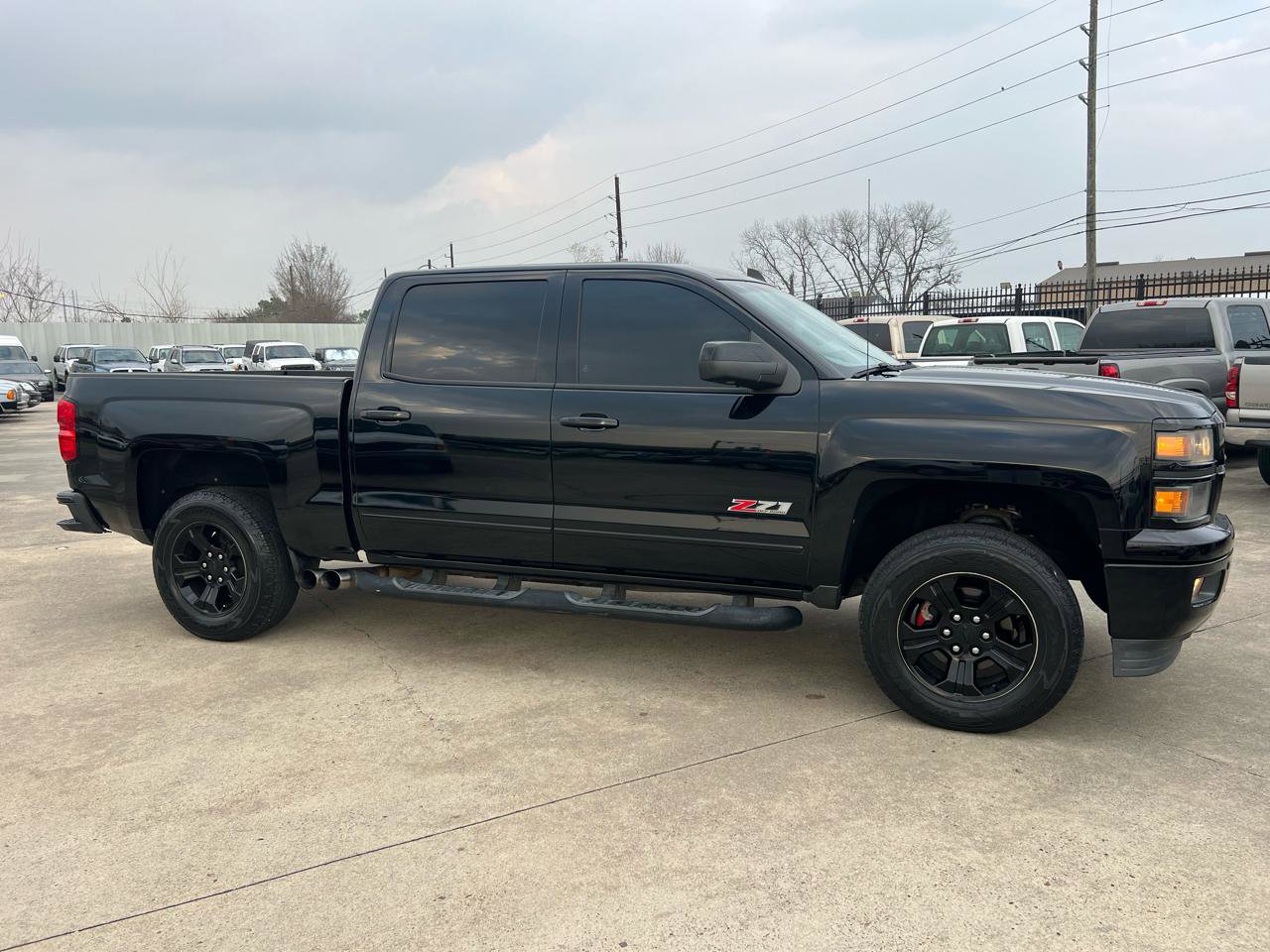 Used 2015 Chevrolet Silverado 1500 LTZ Z71 w/ Midnight Edition AWD/4WD image 8