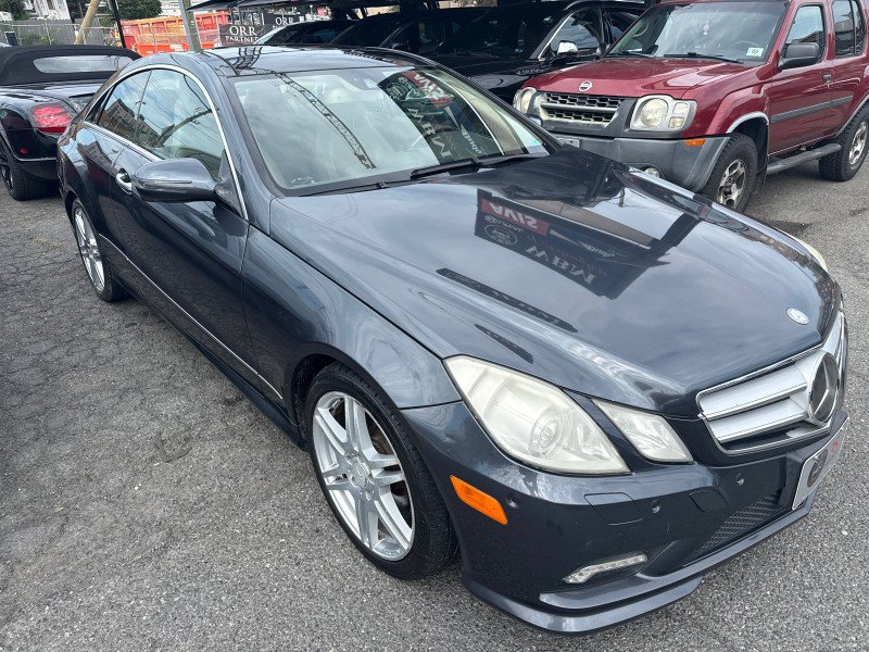Used 2010 Mercedes-Benz E 550 Coupe image 41