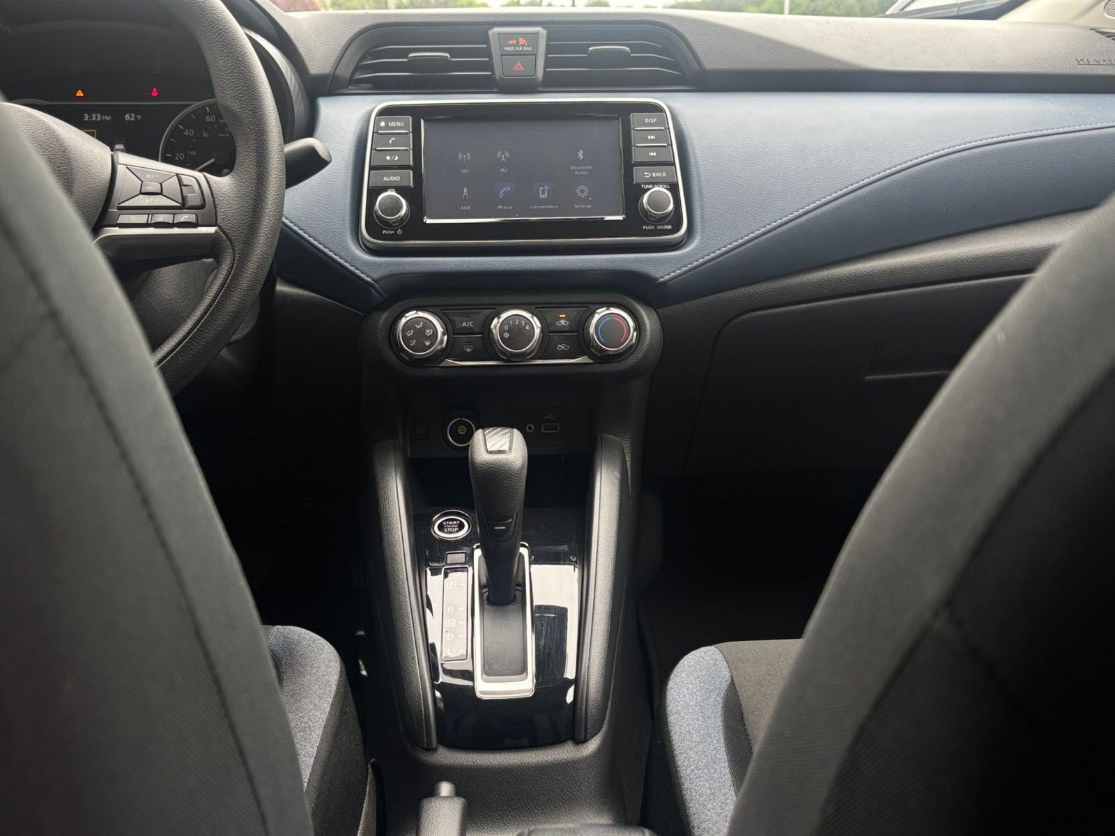 Used 2025 Nissan Versa SV FWD image 23