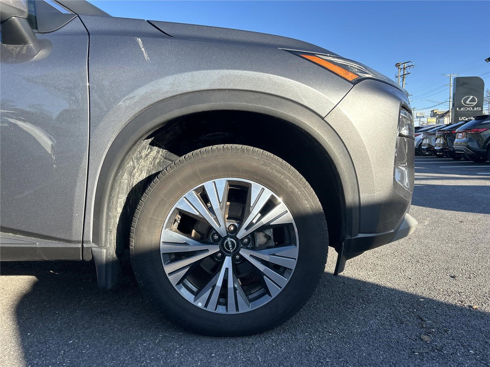 Used 2023 Nissan Rogue SV image 15