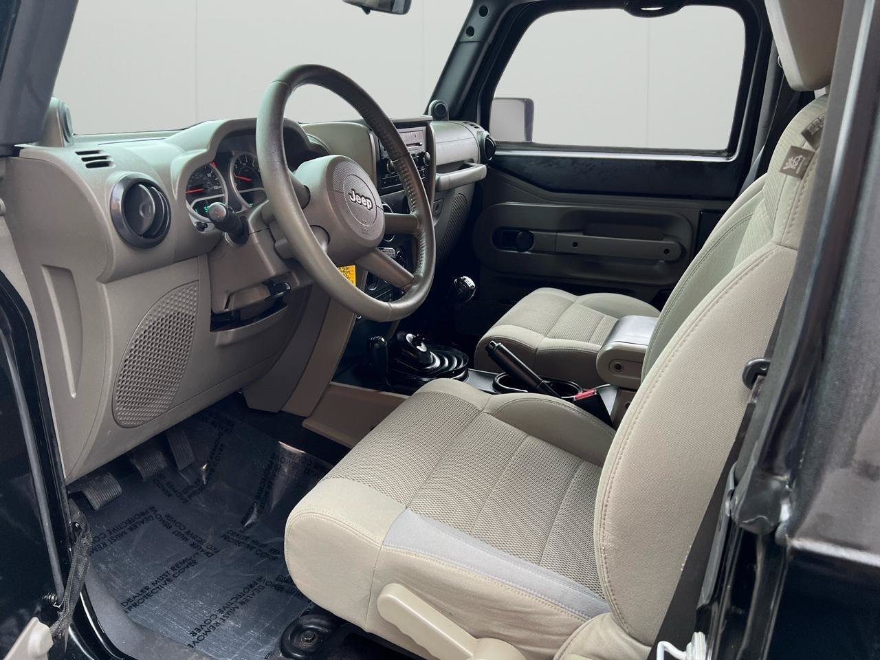 Used 2007 Jeep Wrangler Sahara AWD/4WD image 22