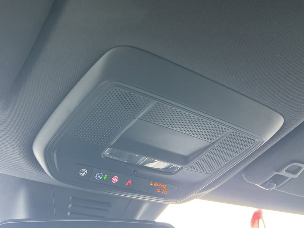 New 2026 Chevrolet Equinox EV LT image 9