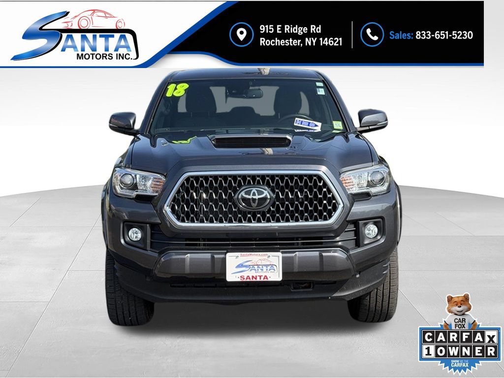 Used 2018 Toyota Tacoma TRD Sport AWD/4WD image 2