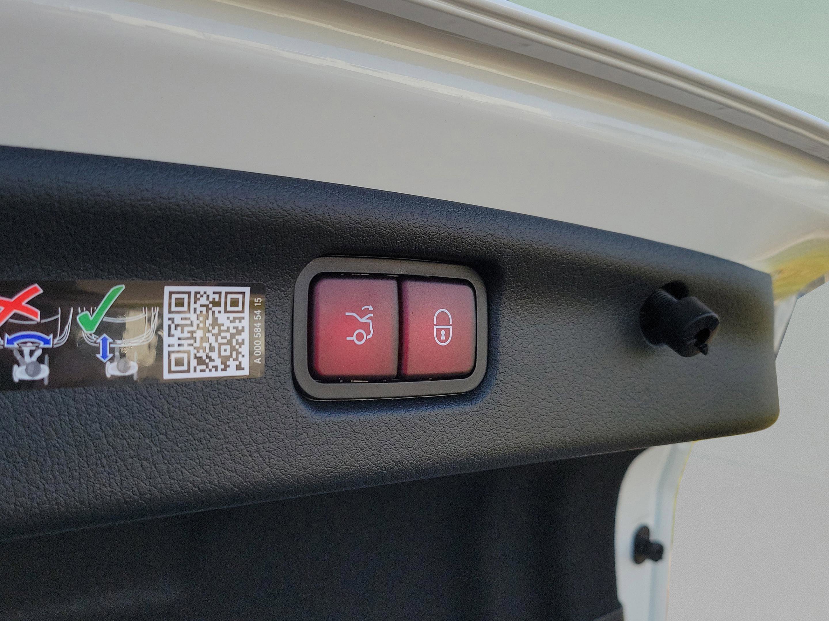 Certified 2026 Mercedes-Benz C 300 Sedan image 10