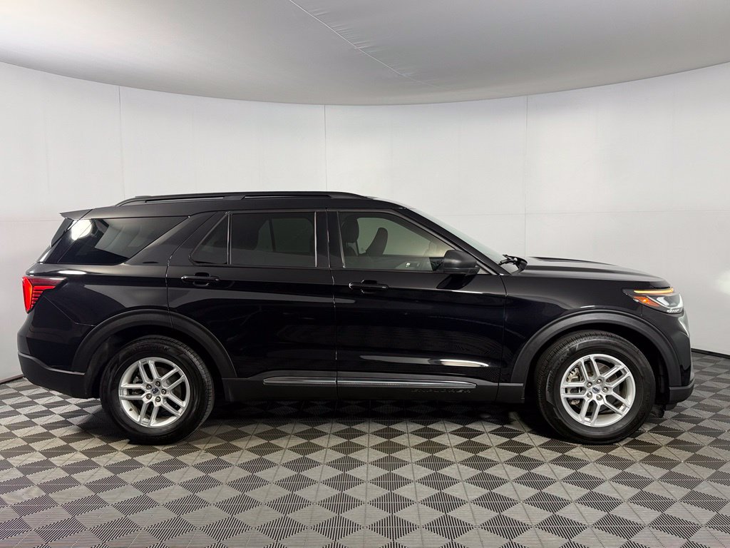 Used 2025 Ford Explorer Active RWD image 5